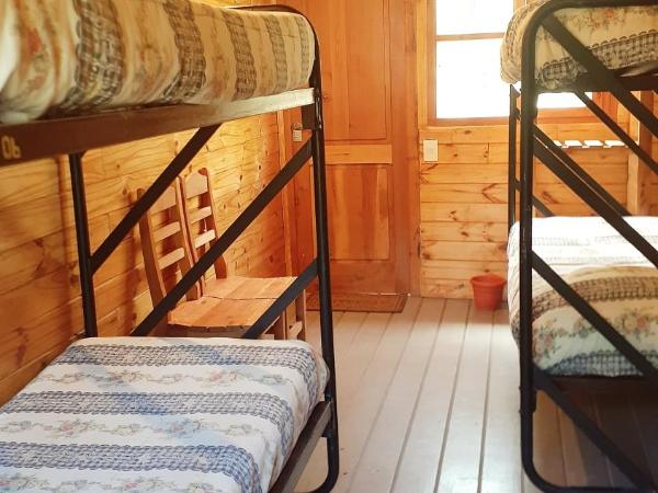 Hostel Los Coihues : photo 1 de la chambre chambre quadruple confort