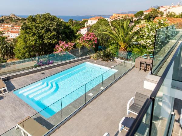 Hotel Villa R : photo 6 de la chambre chambre double ou lits jumeaux supérieure - vue sur mer