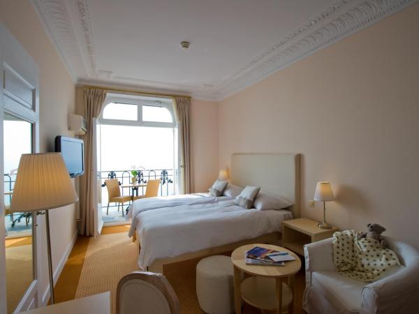 Hôtel du Grand Lac Excelsior : photo 2 de la chambre chambre double deluxe avec balcon et vue sur le lac