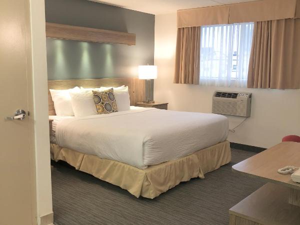 Days by Wyndham Niagara Falls Centre St. By the Falls : photo 2 de la chambre chambre lit king-size