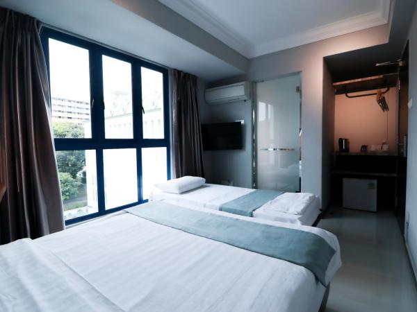 Harbour Ville Hotel : photo 2 de la chambre chambre triple - récemment rénovée