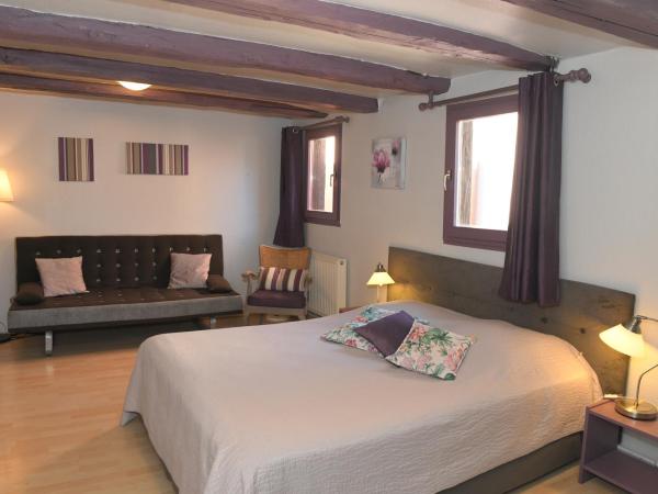 CHEZ CECILE Bed and Breakfast chez le VIGNERON : photo 1 de la chambre studio