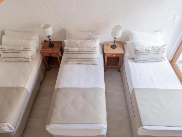 Hostería del Cerro : photo 7 de la chambre chambre familiale avec salle de bains