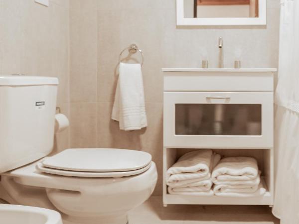 Hostería del Cerro : photo 3 de la chambre chambre familiale avec salle de bains