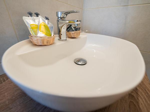 Hotel Cairoli : photo 10 de la chambre chambre double Économique