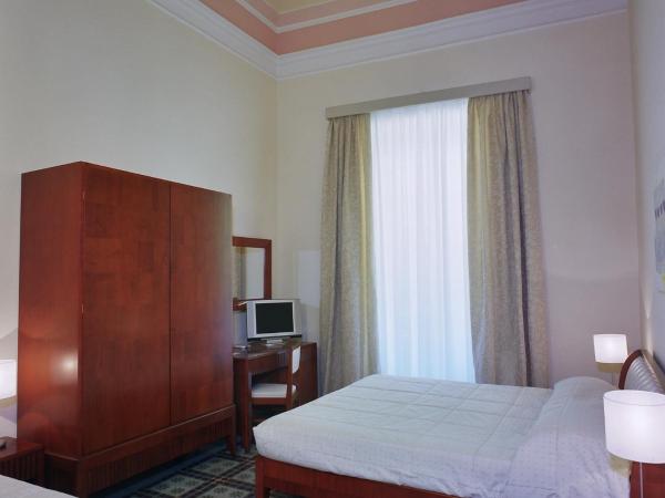 Hotel Agathae : photo 5 de la chambre chambre triple