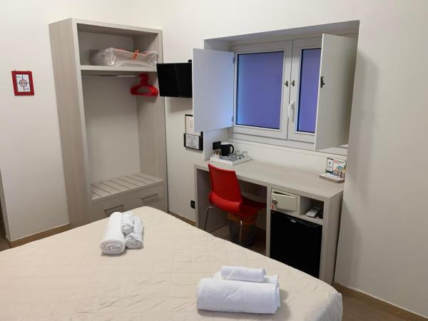 Hotel Cairoli : photo 4 de la chambre chambre double ou lits jumeaux premium