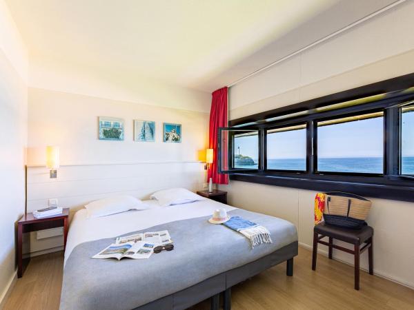 Belambra Clubs Anglet - La Chambre d'Amour : photo 1 de la chambre appartement - vue sur mer