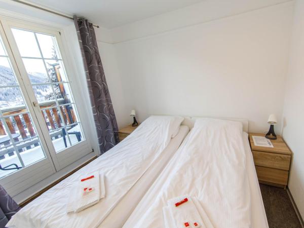 Zentrum Haus Davos : photo 6 de la chambre chambre double avec salle de bains privative