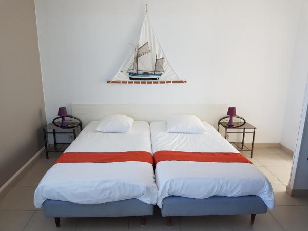La Vigie Vacances : photo 3 de la chambre appartement 1 chambre - vue latérale sur mer