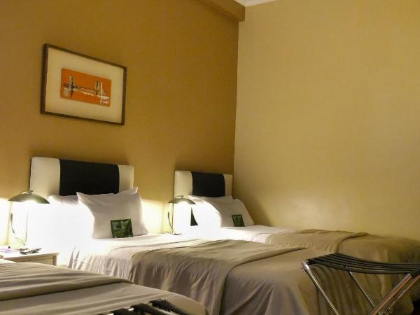 562 Nogaro : photo 4 de la chambre chambre triple