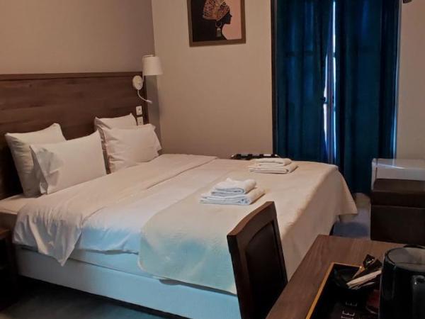 SQUARE HOTEL : photo 6 de la chambre chambre double avec balcon