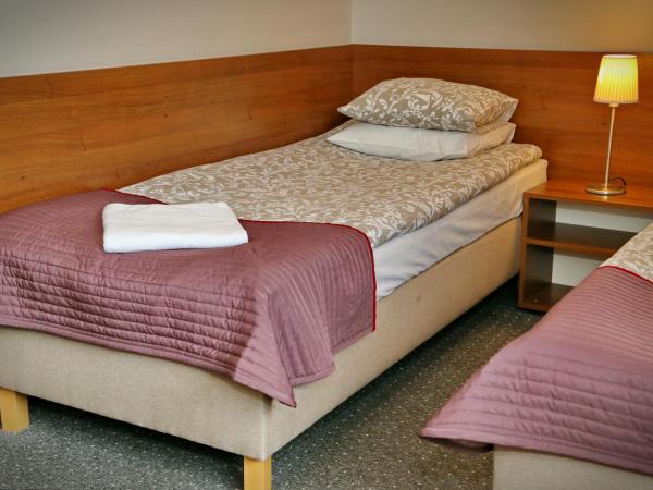 B & B Tomula : photo 1 de la chambre chambre double avec salle de bains privative