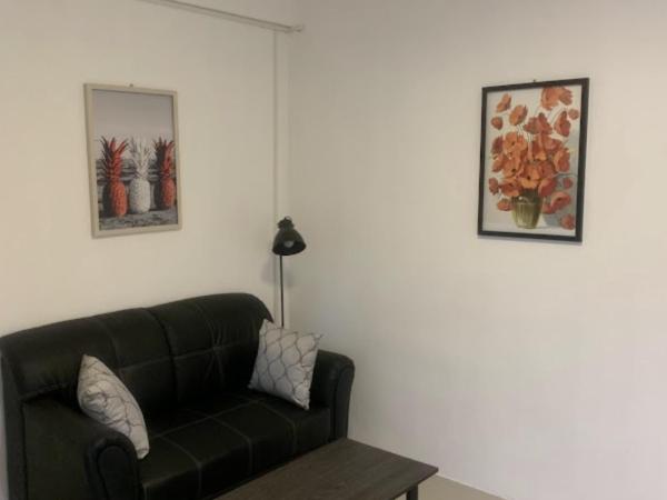 Barzilla Bar And Guesthouse : photo 7 de la chambre studio avec balcon