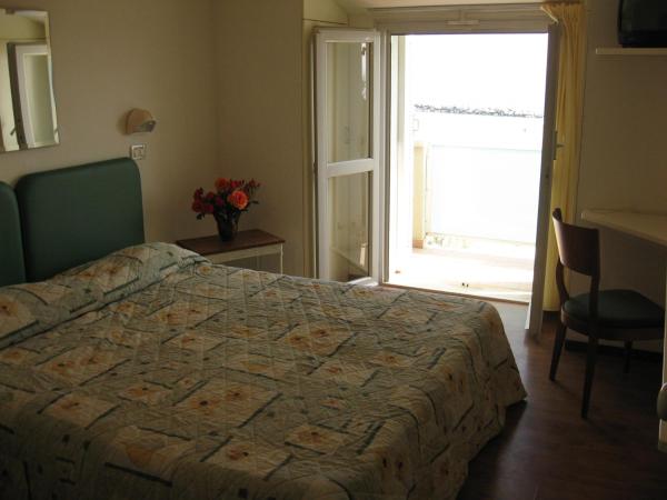 Hotel Rosati : photo 9 de la chambre chambre familiale - vue sur mer