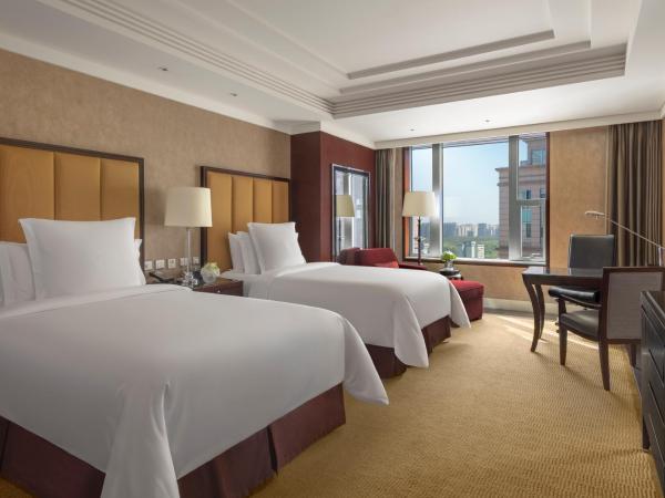 Four Seasons Hotel Beijing : photo 2 de la chambre chambre lits jumeaux deluxe - vue sur ville