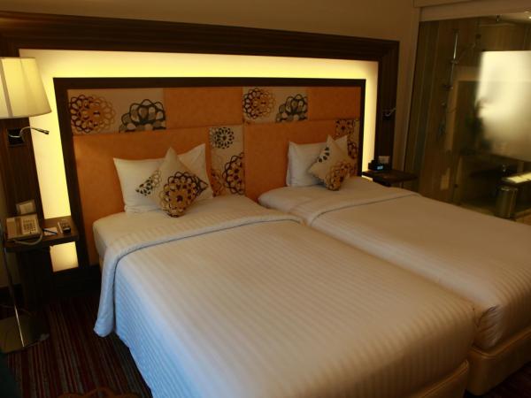 Novotel Pune Viman Nagar Road : photo 1 de la chambre executive room twin bed with 20% discount on food and soft beverage