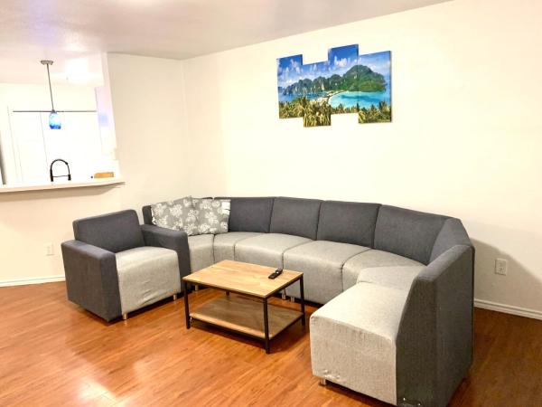 Private rooms near I-30 mesquite : photo 1 de la chambre chambre simple avec salle de bains commune