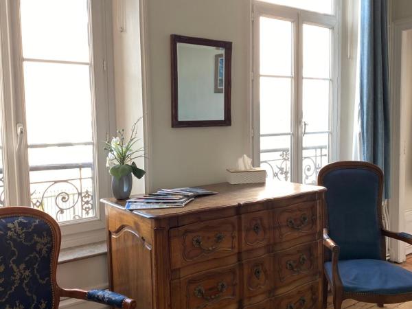 Au coin du spa : photo 2 de la chambre suite familiale avec bain à remous