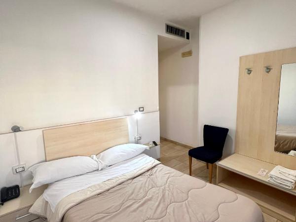 Hotel Como : photo 8 de la chambre chambre double Économique