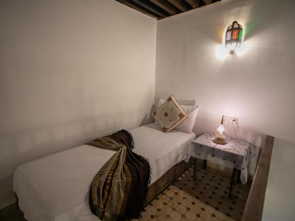 Riad Dar Hidaya Fes : photo 5 de la chambre chambre triple de luxe