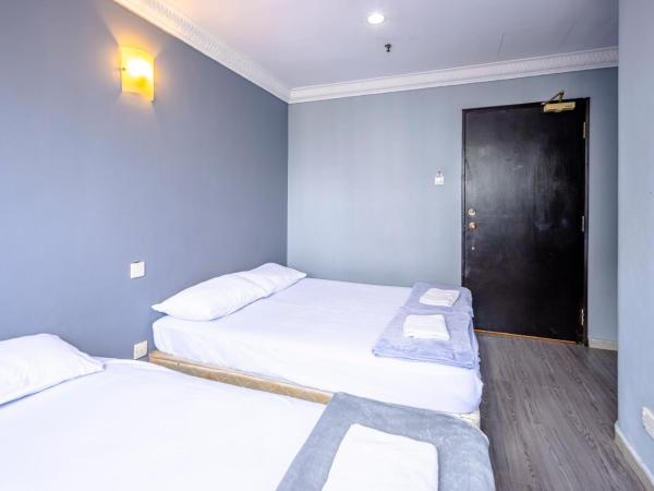 K Hotel 12 : photo 3 de la chambre grande chambre triple