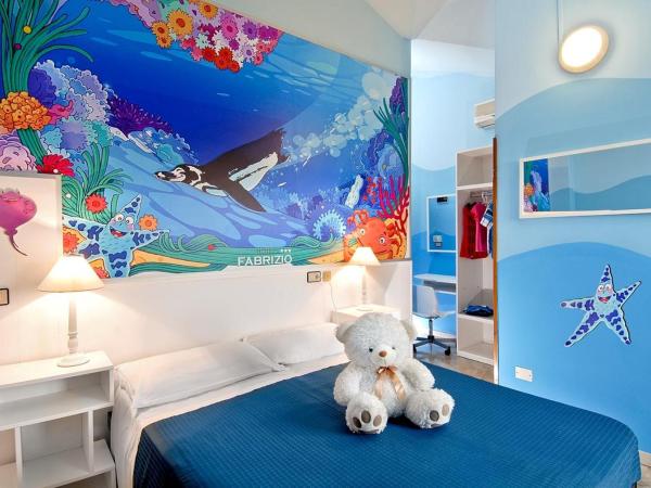Hotel Fabrizio : photo 3 de la chambre chambre quadruple (2 adultes + 2 enfants)