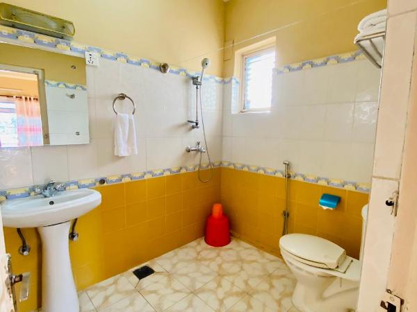 Hotel Vajra Inn & Apartments : photo 5 de la chambre chambre double ou lits jumeaux deluxe - vue sur montagne