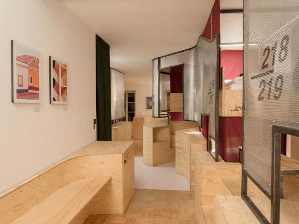 Montagu Hostel : photo 6 de la chambre lit simple dans dortoir mixte de 10 lits