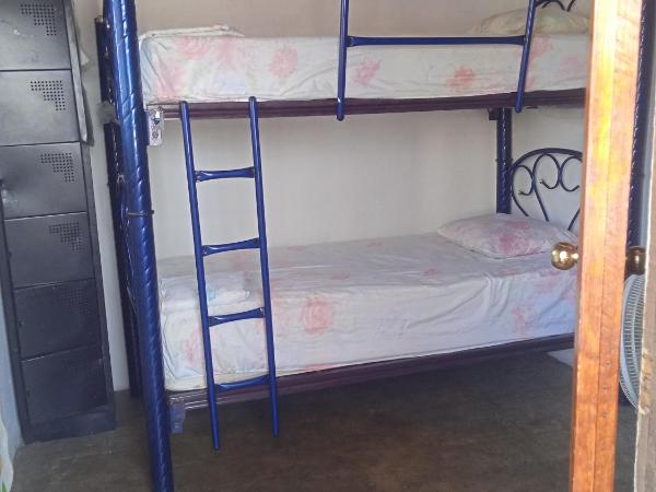 Hostal San Pueblo : photo 5 de la chambre chambre lits jumeaux standard avec salle de bains commune