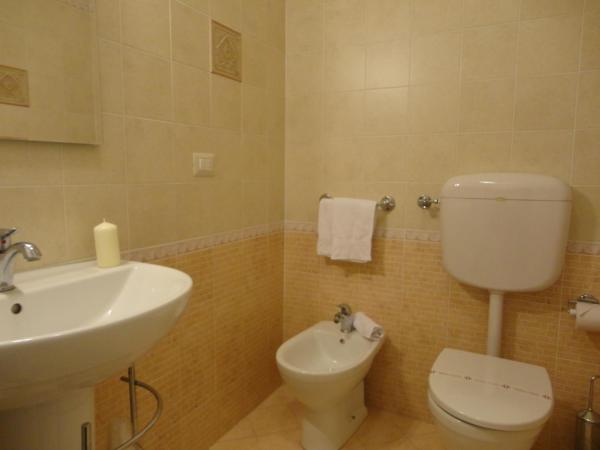 Hotel Sacro Cuore : photo 6 de la chambre chambre familiale supérieure