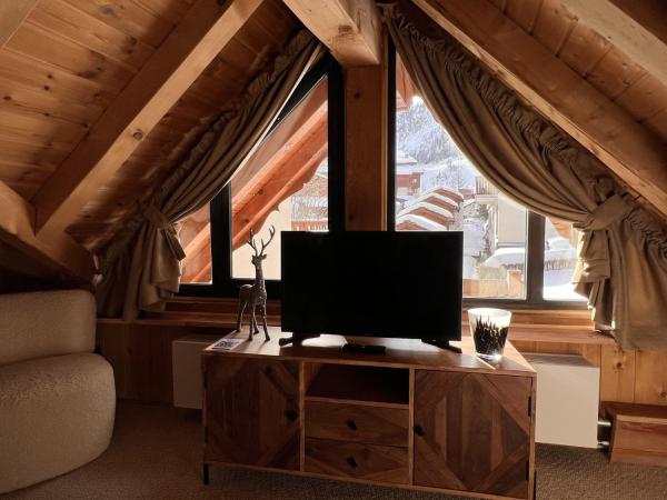 Everest Hotel : photo 6 de la chambre chambre triple – vue sur montagne