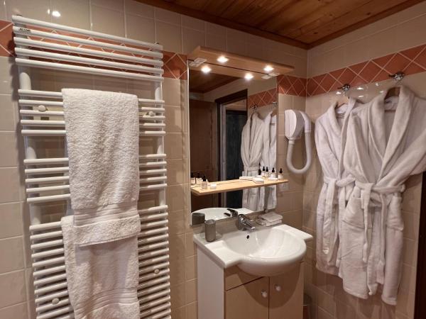 Everest Hotel : photo 10 de la chambre suite junior – vue sur montagne