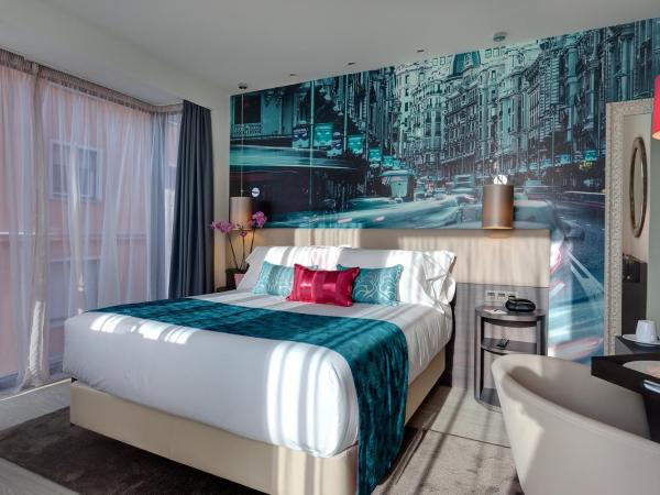Hotel Indigo Madrid - Gran Via, an IHG Hotel : photo 7 de la chambre chambre lit queen-size premium