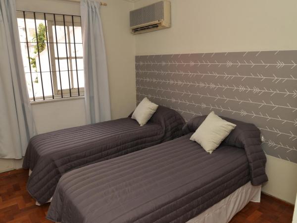 HOSTEL KUYUK : photo 1 de la chambre chambre double ou lits jumeaux avec salle de bains commune