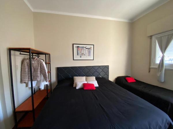 Alojamiento la salteñita : photo 2 de la chambre chambre lit queen-size avec balcon