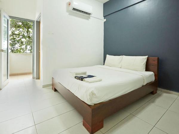 Mawar Villa, Batu Hitam : photo 3 de la chambre chambre double deluxe avec balcon - vue sur mer