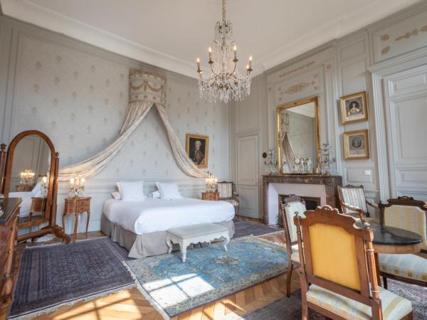 L'Hotel de Panette, Un exceptionnel château en ville - Cathédrale : photo 3 de la chambre suite prince charles de bourbon