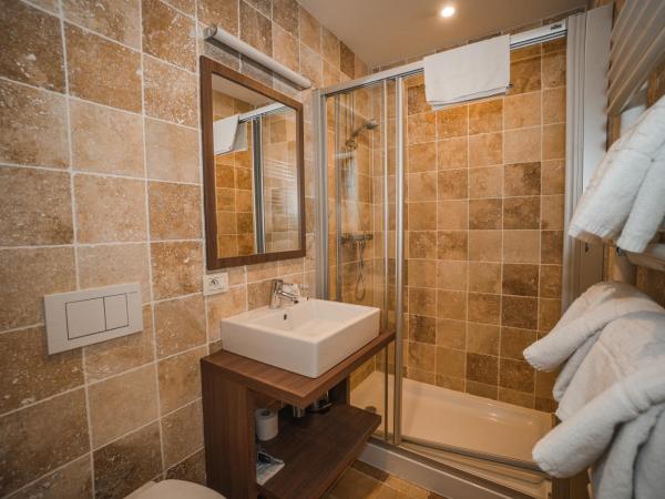 Hotel Louisa : photo 5 de la chambre petite chambre double confort