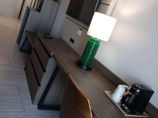 Quality Inn & Suites Oceanfront : photo 2 de la chambre two double beds - oceanfront - private balcony