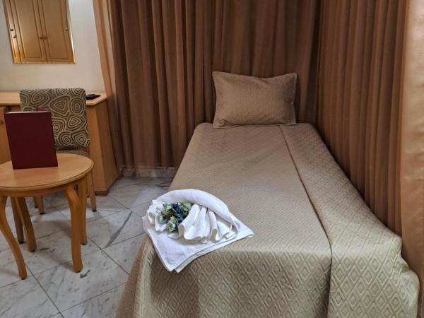 HOTEL LAFAYETTE : photo 2 de la chambre chambre triple standard