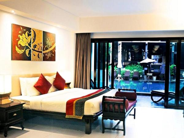 Yantarasri Resort : photo 2 de la chambre chambre lit king-size exécutive côté piscine