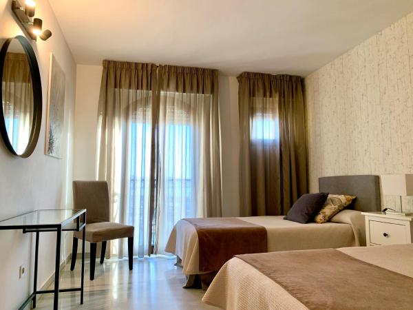 Benabola Hotel & Suites : photo 3 de la chambre appartement 2 chambres - vue sur puerto banus (4 adultes)