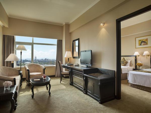 Celebrity International Grand Hotel : photo 4 de la chambre suite - vue sur ville