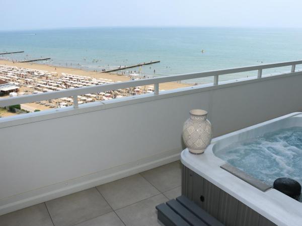 Luxor e Cairo The Beach Resort : photo 10 de la chambre suite supérieure - vue sur mer