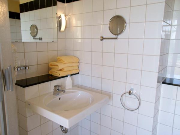 Hotel Am Weberplatz : photo 5 de la chambre  chambre double avec douche