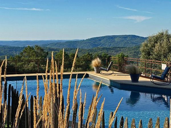 Hameau Du Sentier Des Sources : photo 8 de la chambre studio avec vue sur jardin