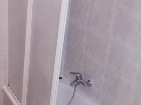 Residenza Rubbiani - Fermata Fiera e Rizzoli : photo 8 de la chambre chambre double avec salle de bains privative