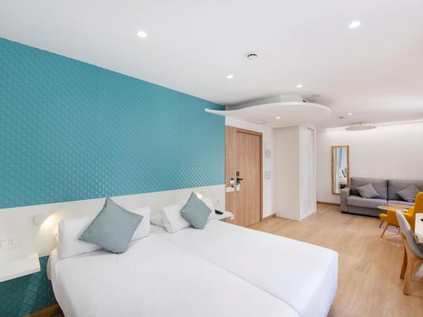 Odyssey Rooms Alicante : photo 1 de la chambre chambre lits jumeaux pour personnes à mobilité réduite