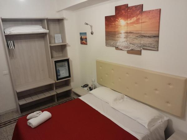 Nautilus Hotel : photo 2 de la chambre chambre double ou lits jumeaux avec salle de bains